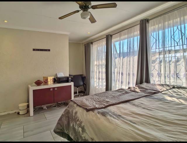 2 BEDROOM DUPLEX FOR SALE IN BLACKHEATH